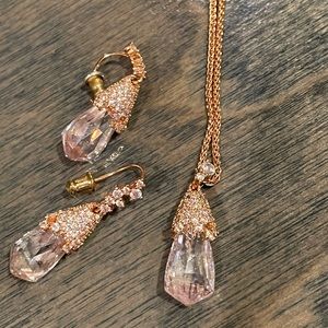 Kendra Scott rose gold Colby earrings and necklace